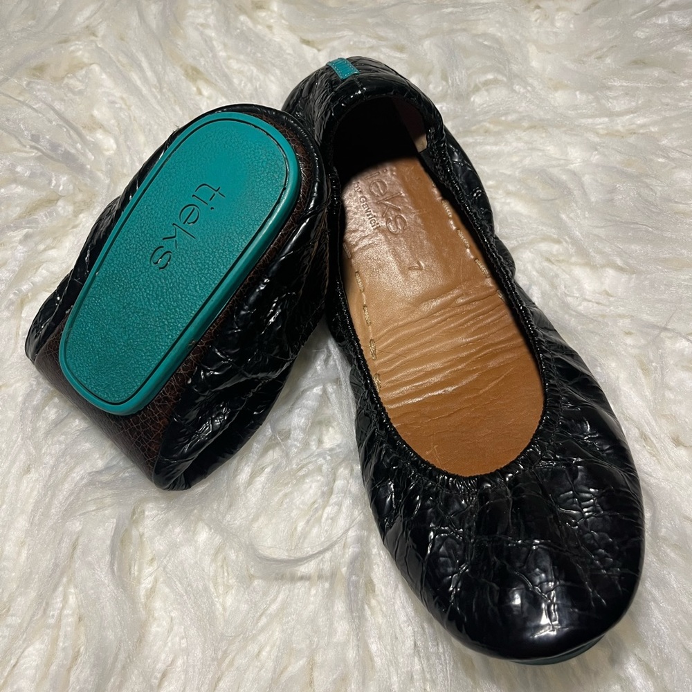 Tieks Black Obsidian patent leather ballet flats size 7 - EUC